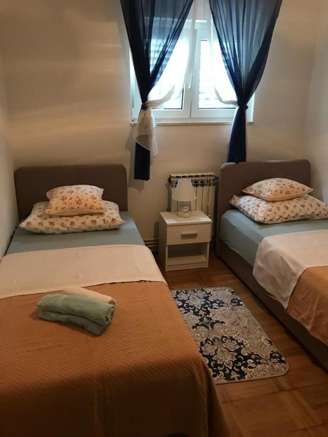 Apartman Mila Каштела Экстерьер фото