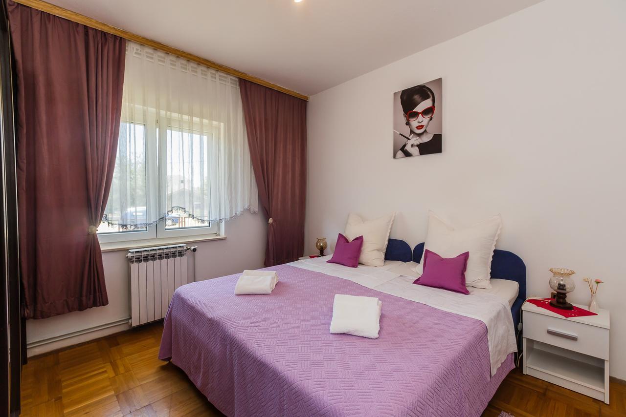 Apartman Mila Каштела Экстерьер фото