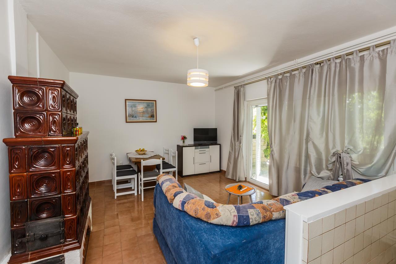 Apartman Mila Каштела Экстерьер фото