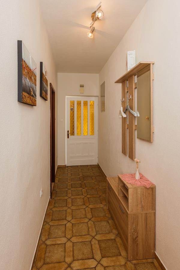 Apartman Mila Каштела Экстерьер фото